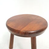 Tripod tab in solid oak