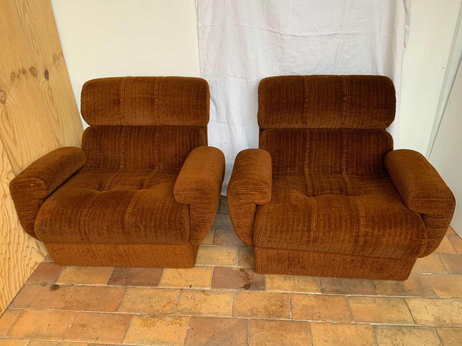 Paire de fauteuils 70s
