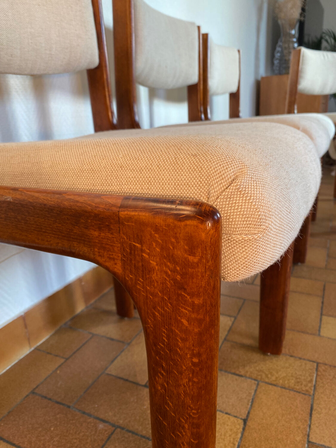 Suite de 4 chaises de style scandinave