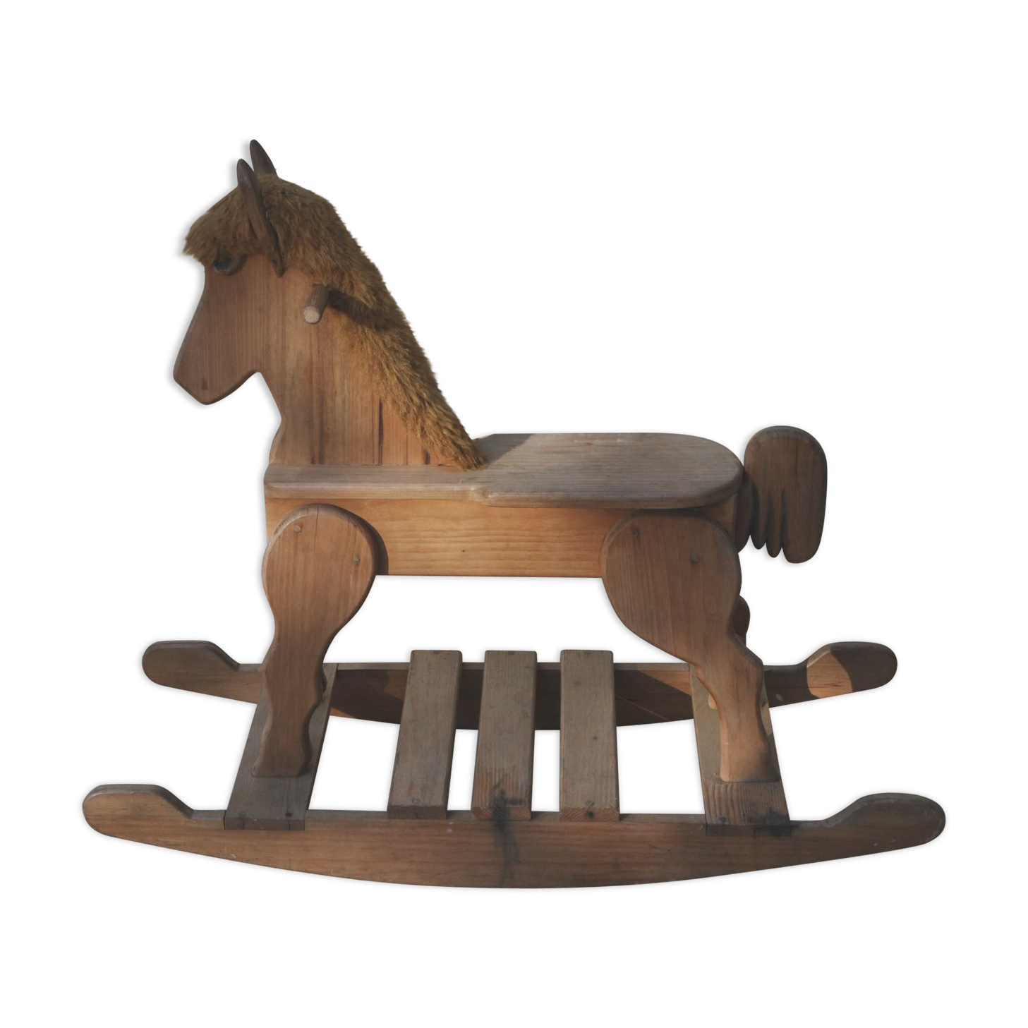 Cheval à bascule en bois