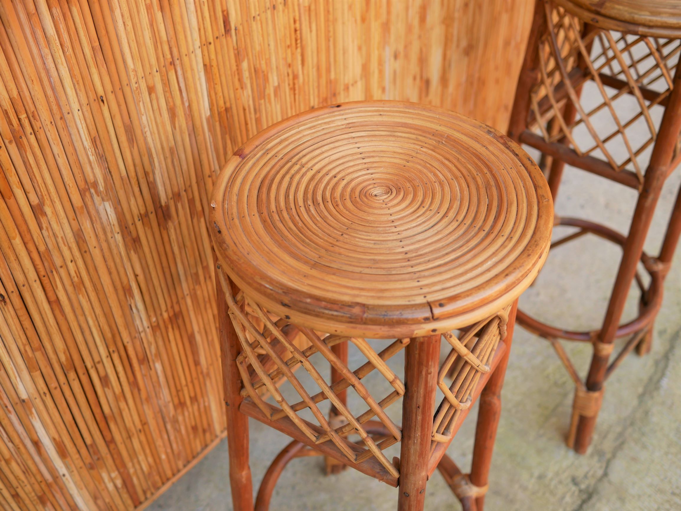 Rattan bar with 3 vintage stools