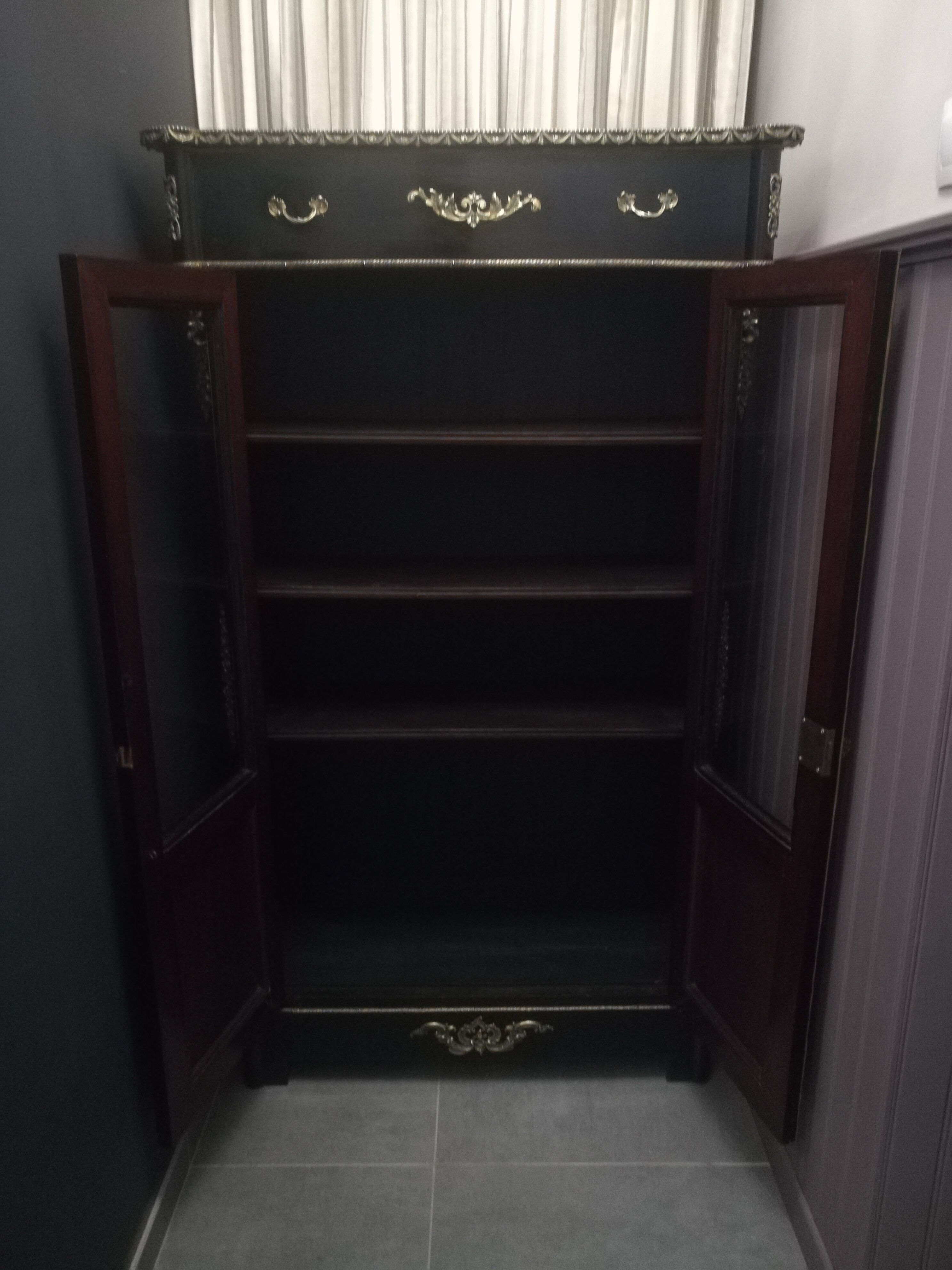 Napoleon III showcase lacquered black and gilded bronze