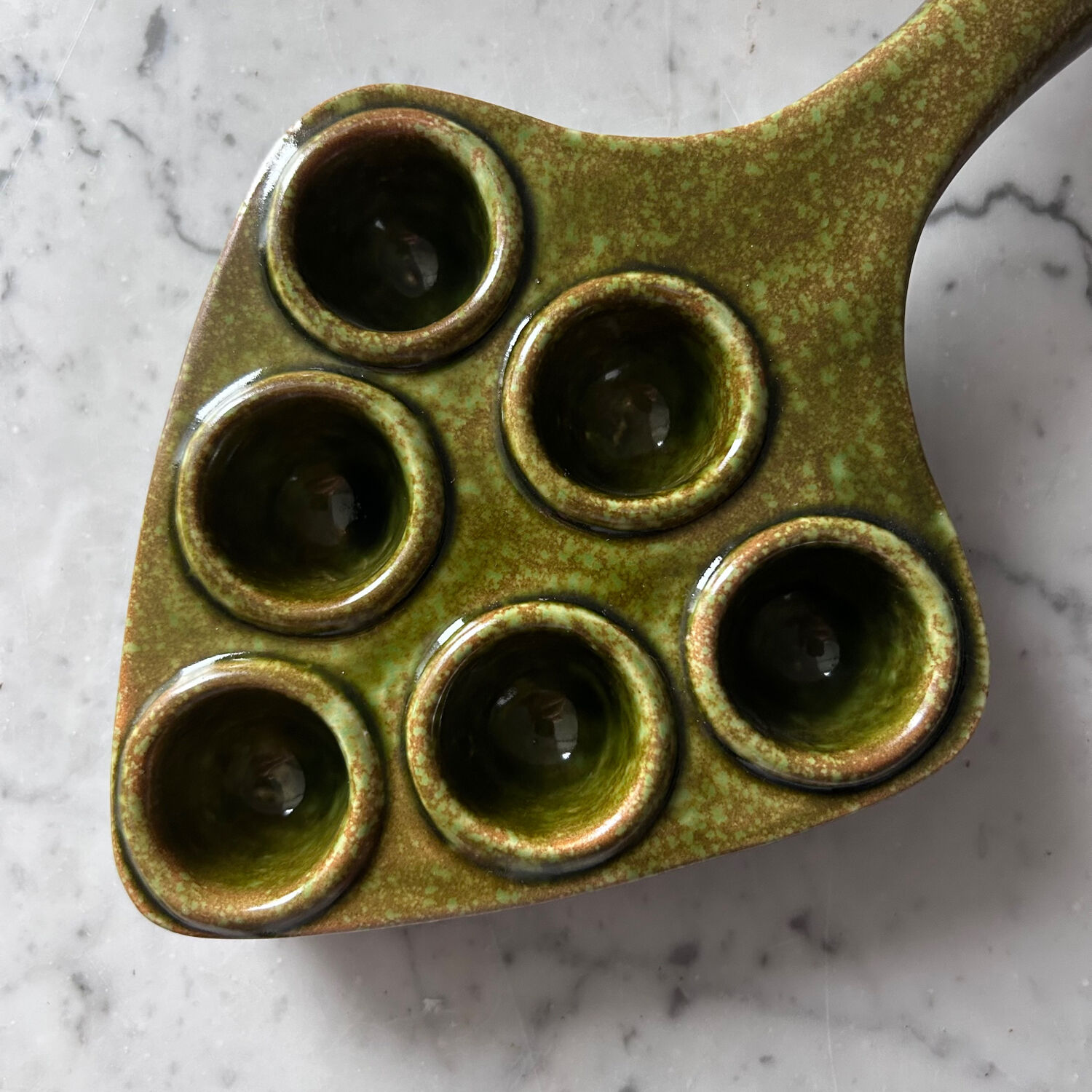 Provençal olive serving dish