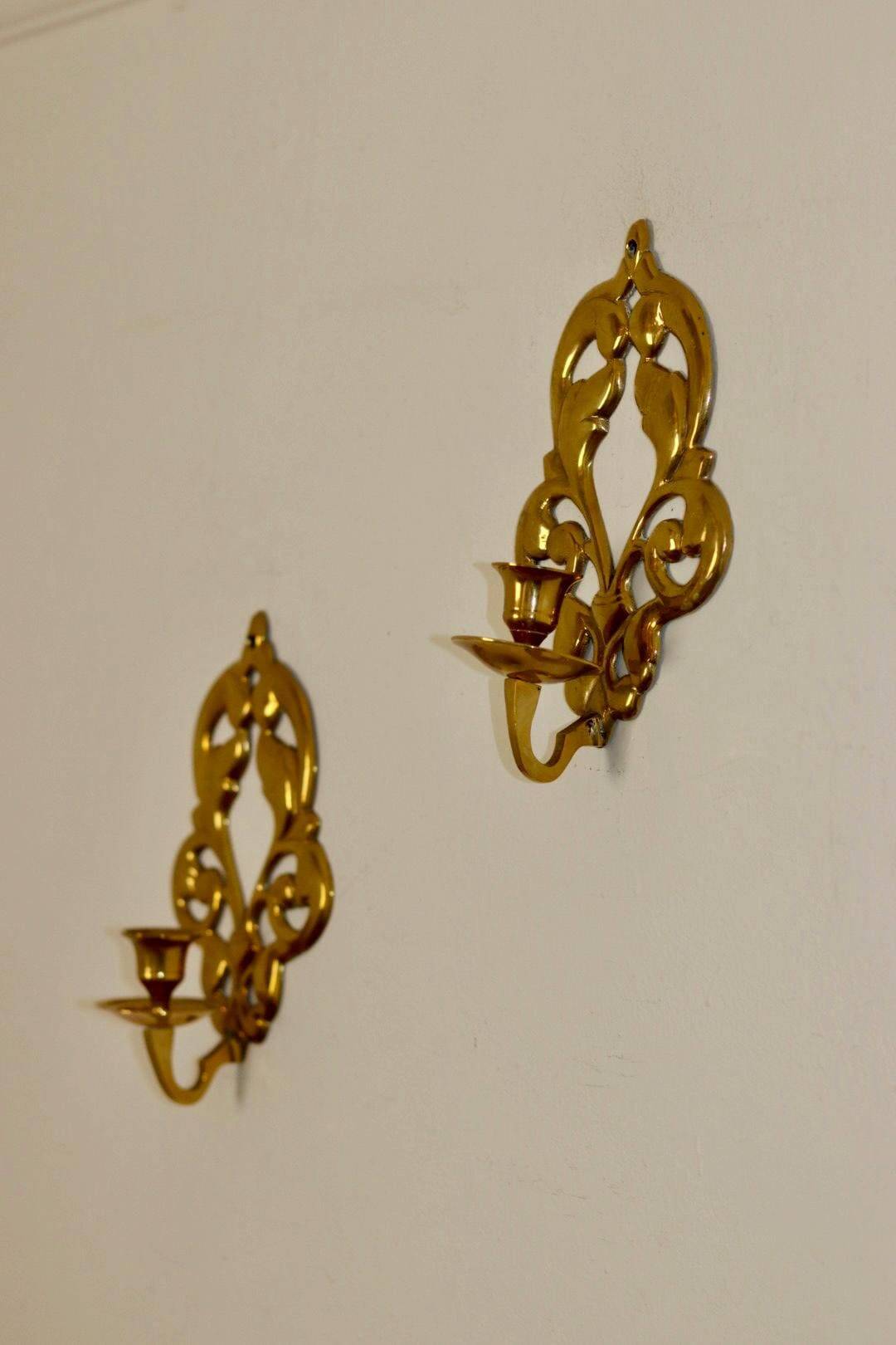 Paire d'appliques suédoises en laiton du milieu du siècle