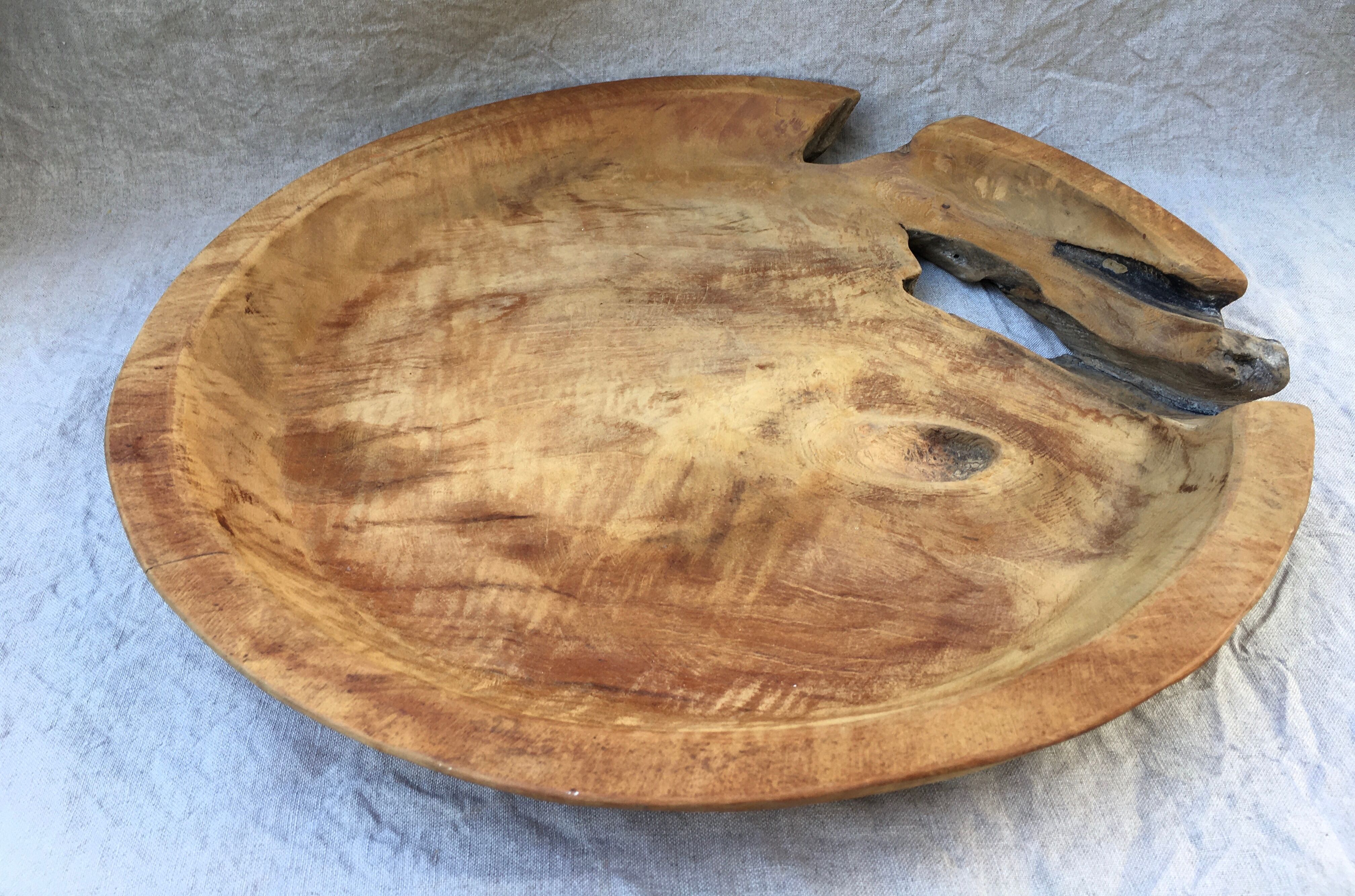 Round teak dish