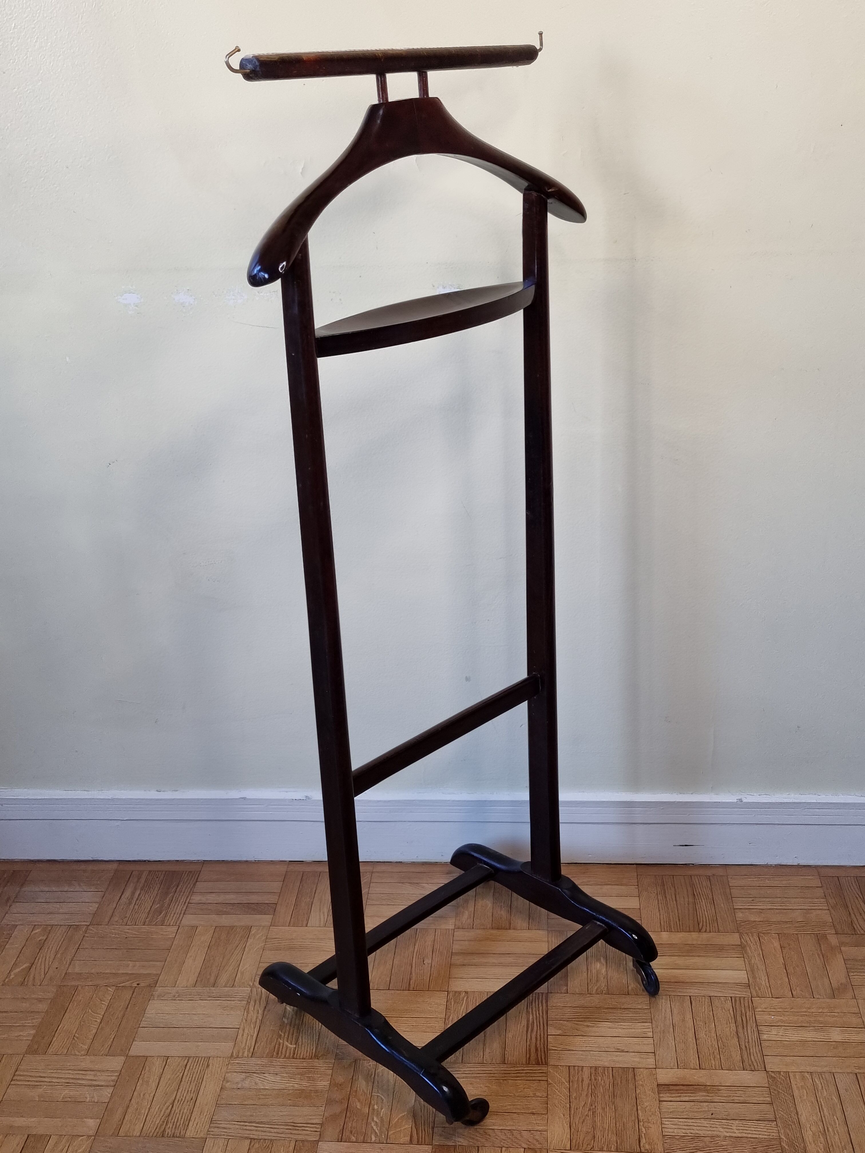 Valet de nuit en bois vernis, vintage, années 50-60