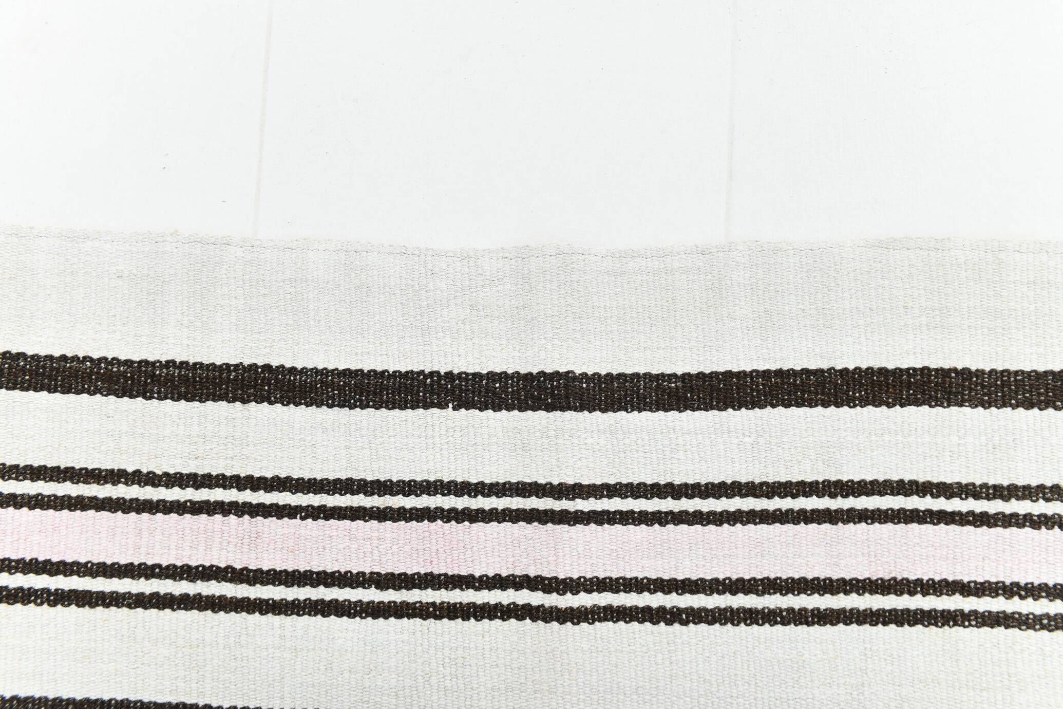 Kilim Turc Vintage Rayé Blanc et Brun, Tapis Bohème Tissé Main,175x220Cm