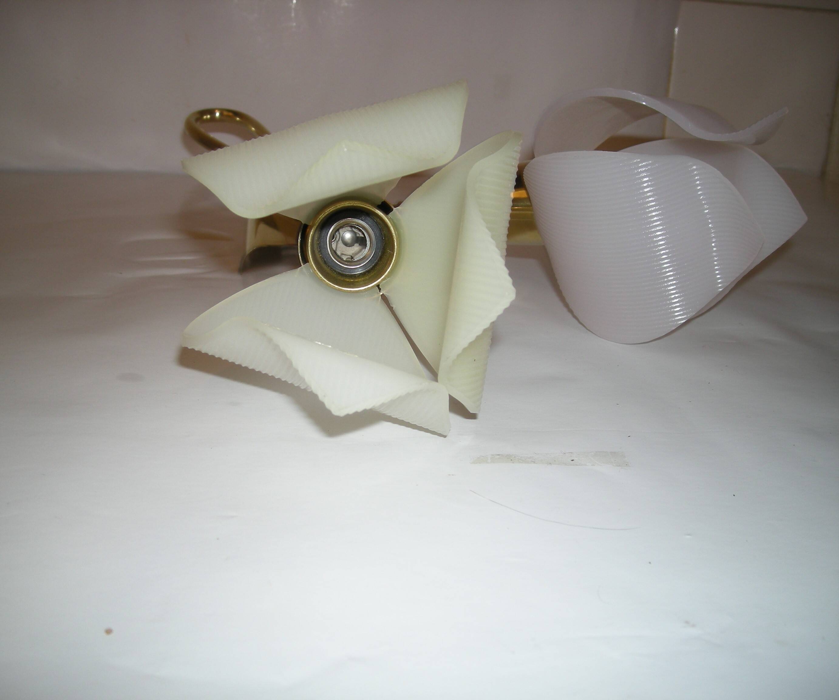 Double flower wall light from the 1950s.