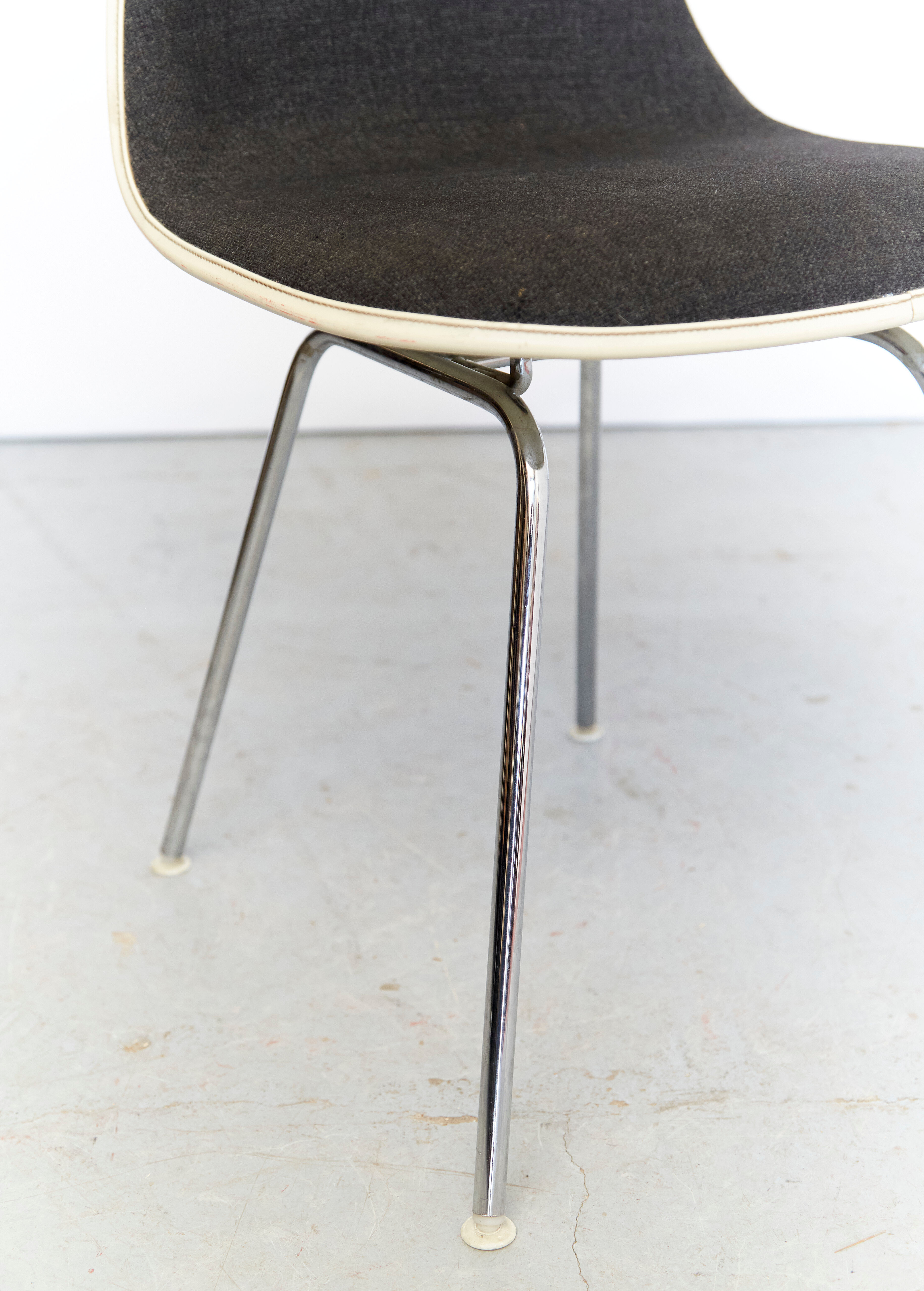 Charles & Ray Eames fiberglass sidehair DSS for Herman Miller Fehlbaum