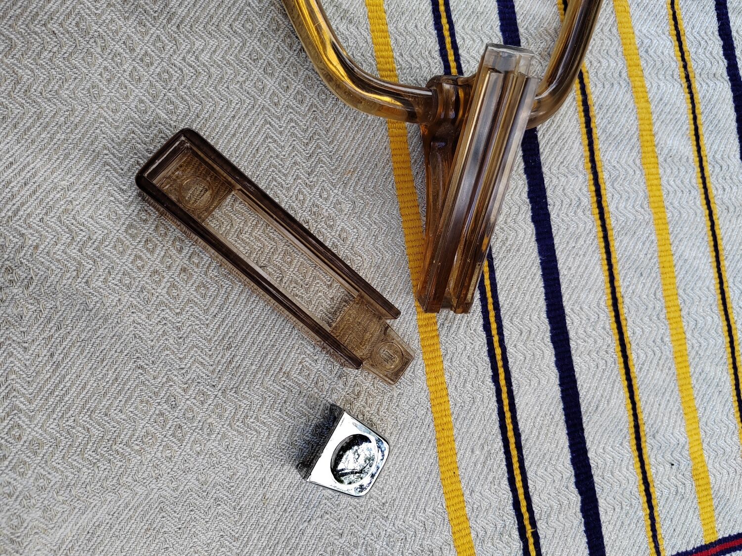 Smoked plexiglass towel rail Grosfillex 70s