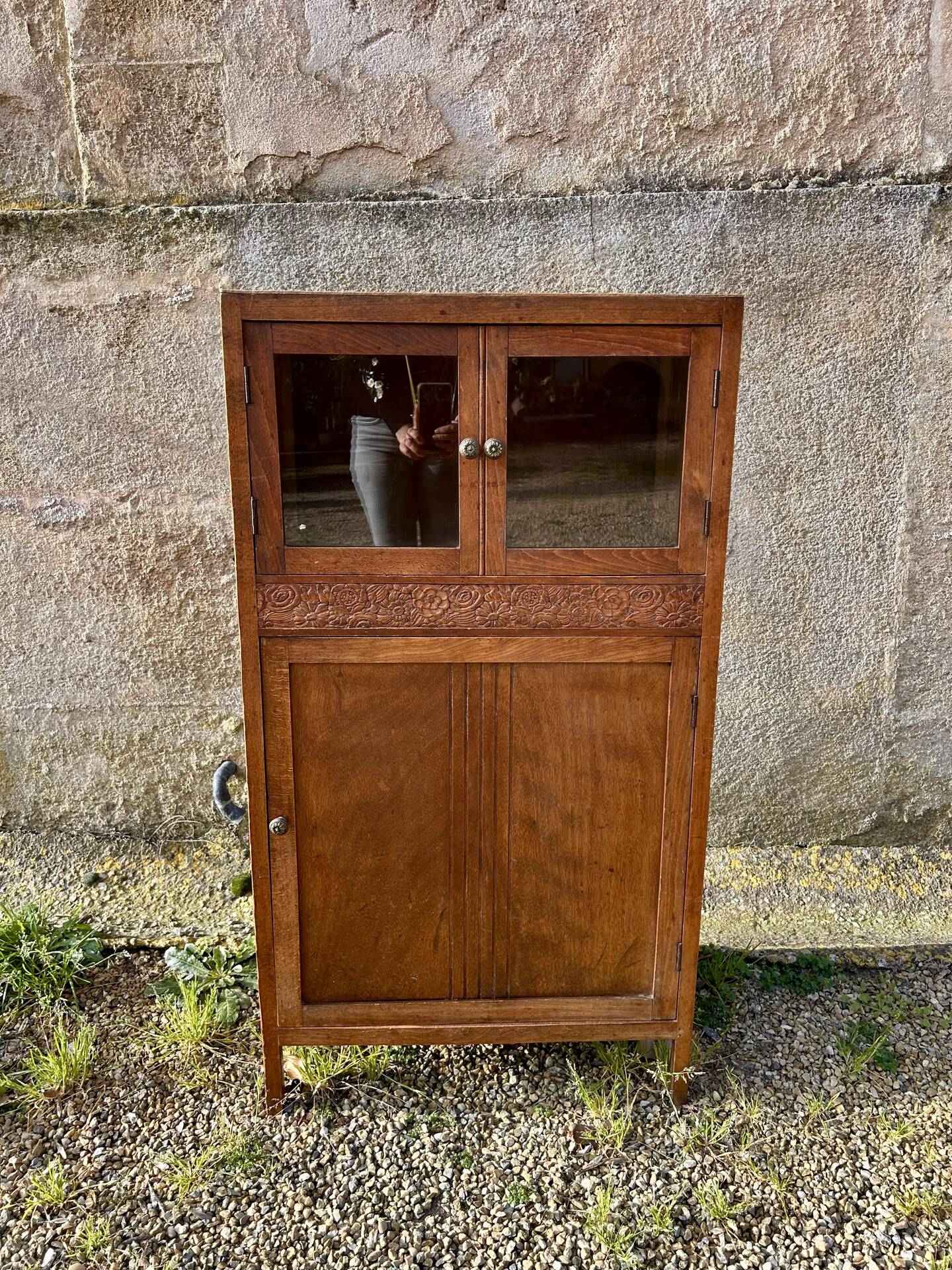 Small glass cabinet in Art Nouveau style