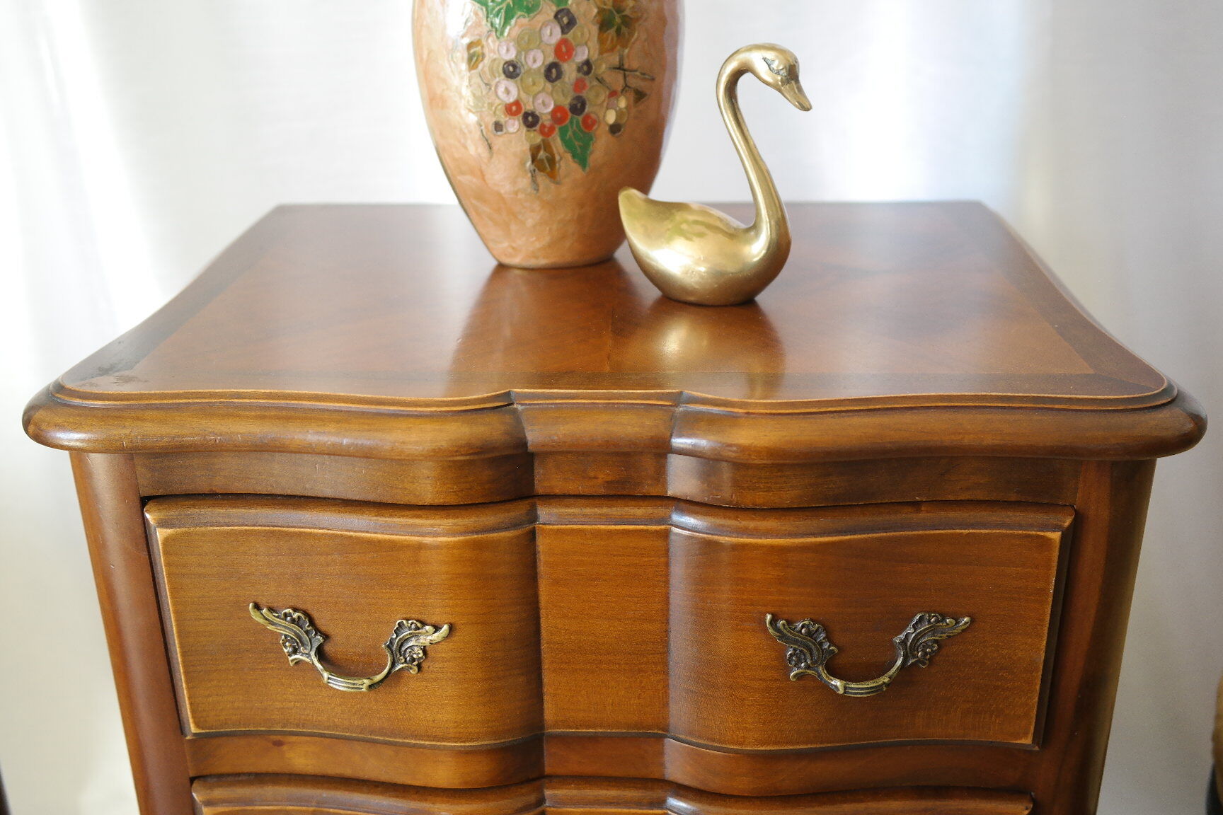 Chiffonnier style Louis XV cherry in marquetry