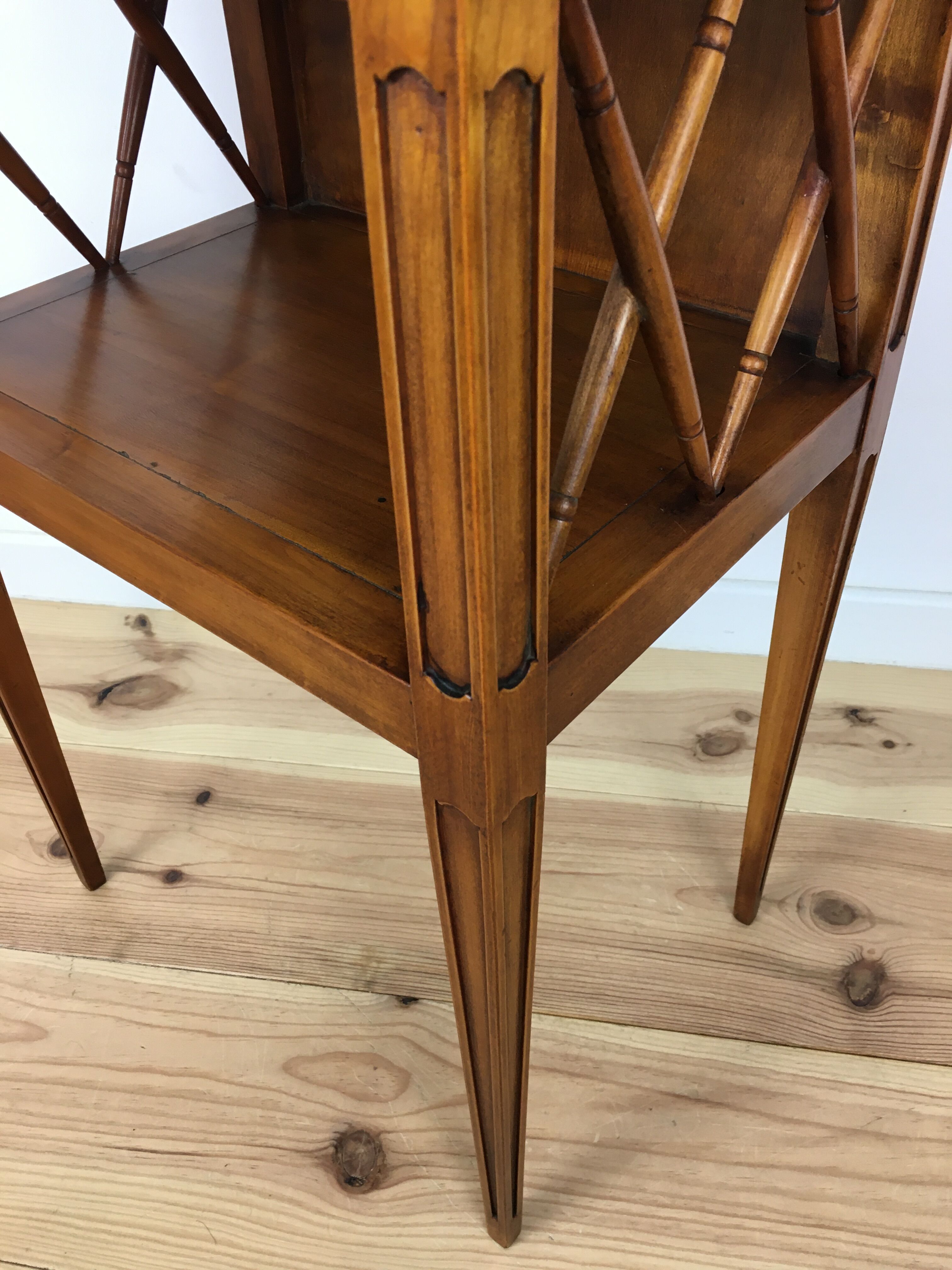 Bedside Directory Style, Louis XVI