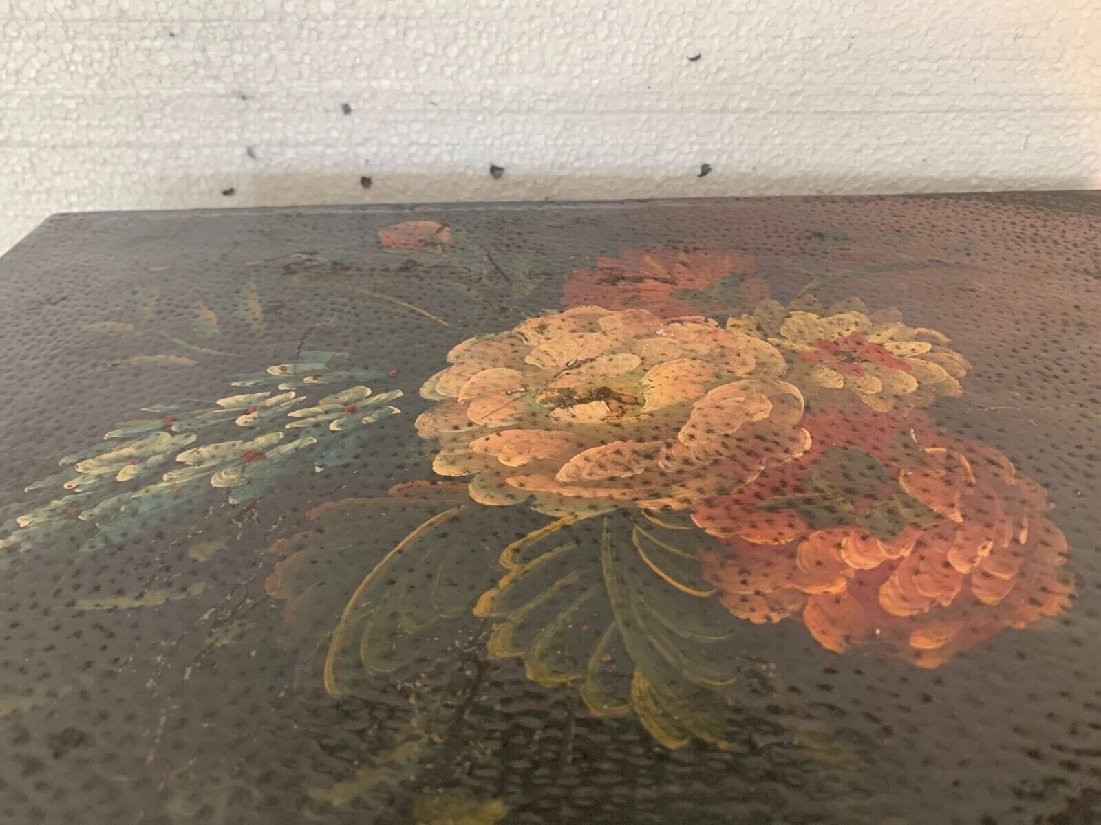 Box painted in half moon 20th century storage chest