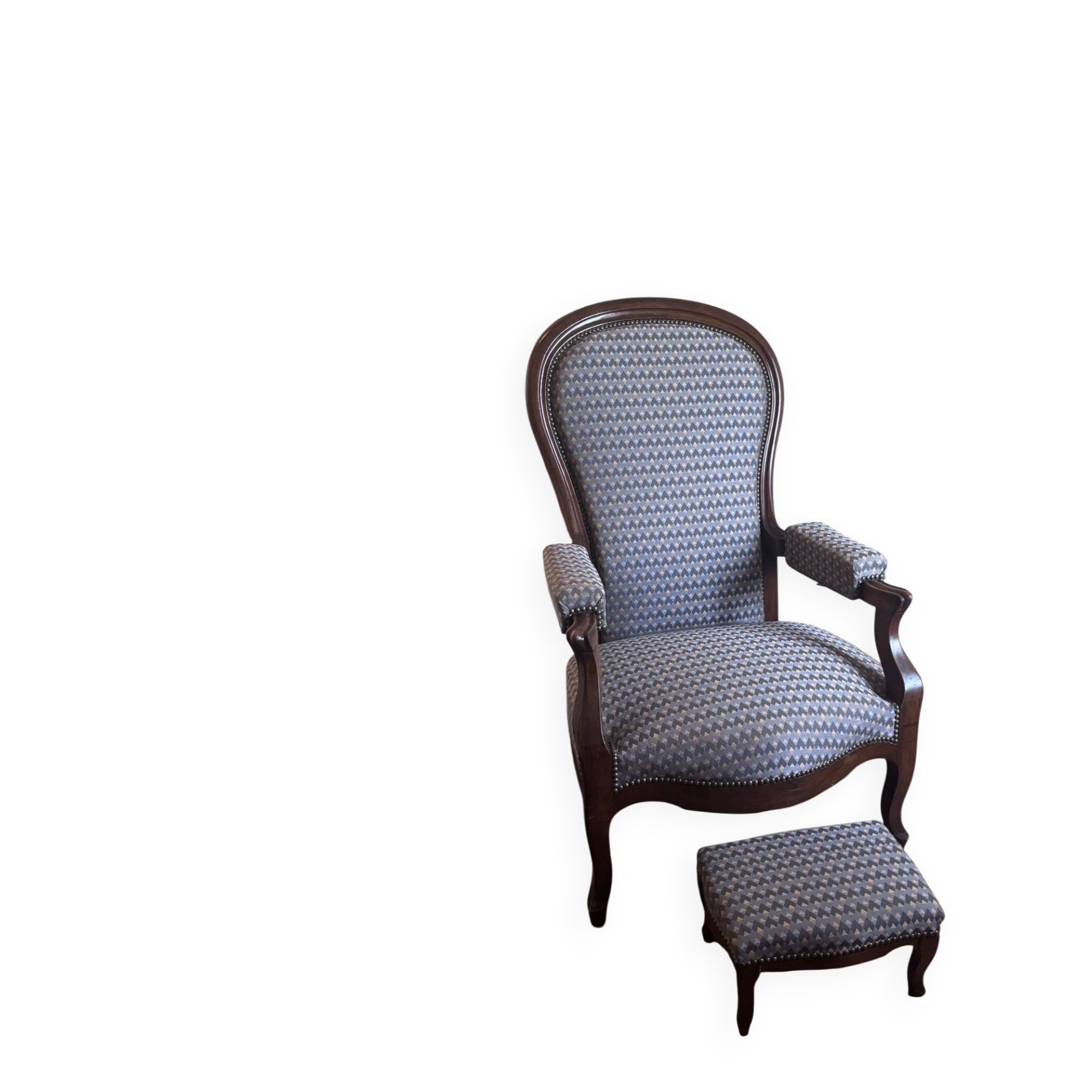 Ensemble fauteuil Voltaire à système inclinable et son repose-pied