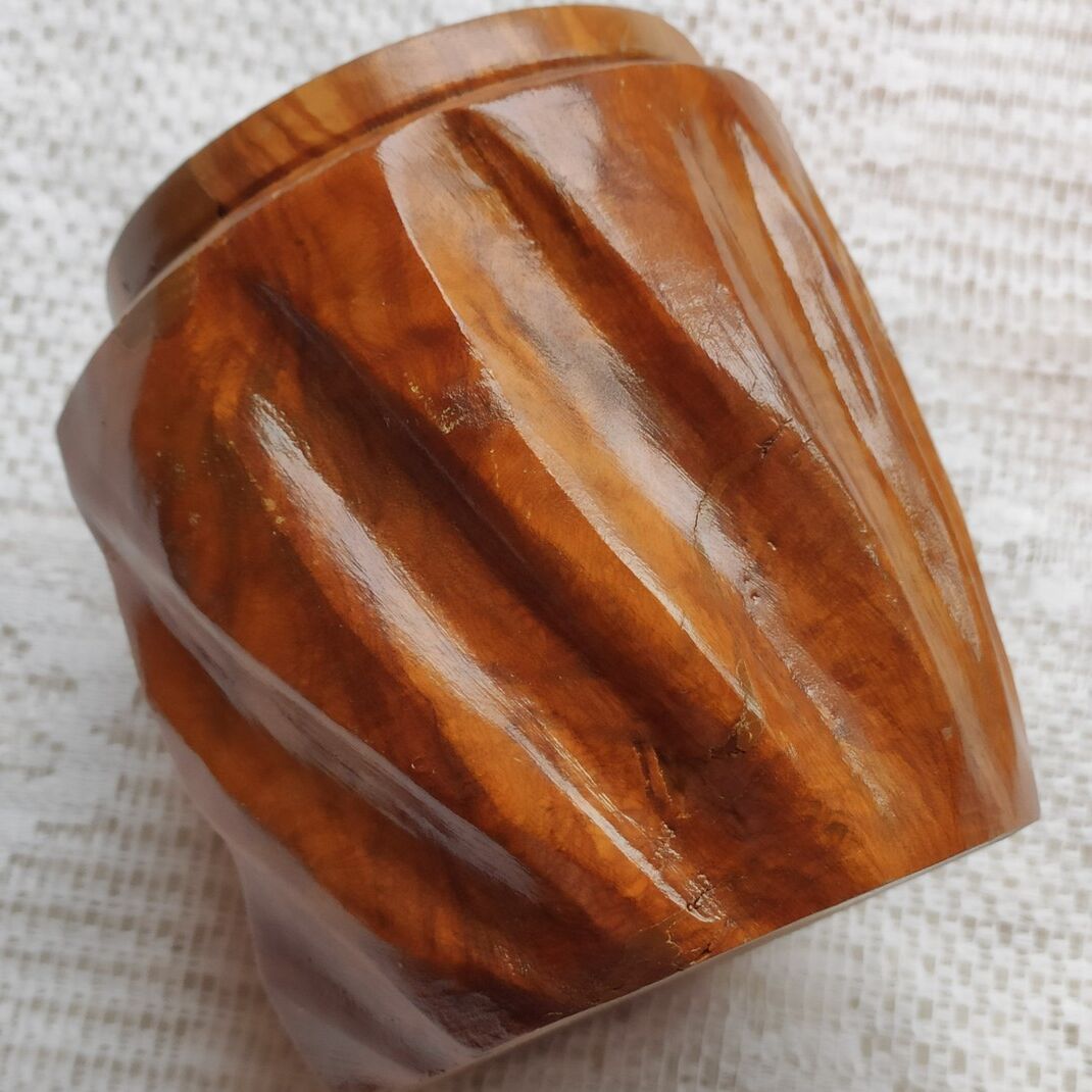 Tobacco pot face carved wood