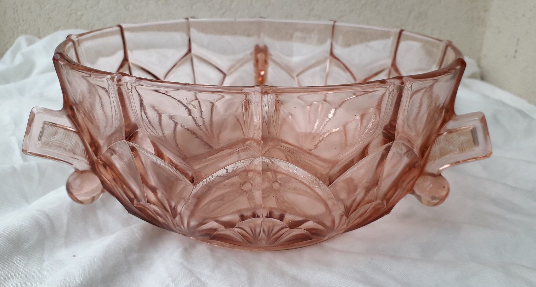 Glass salad bowl