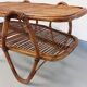 Table basse avec plateau porte-revue en rotin vintage des années 60