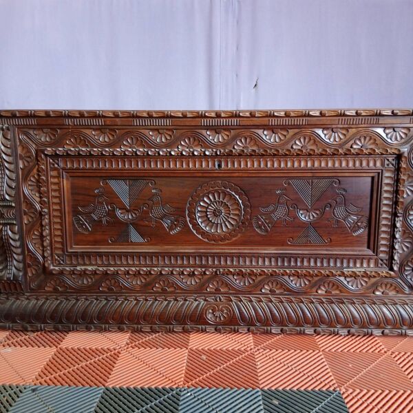 Coffre en bois, coffre de mariés, malle en bois, coffre ancien