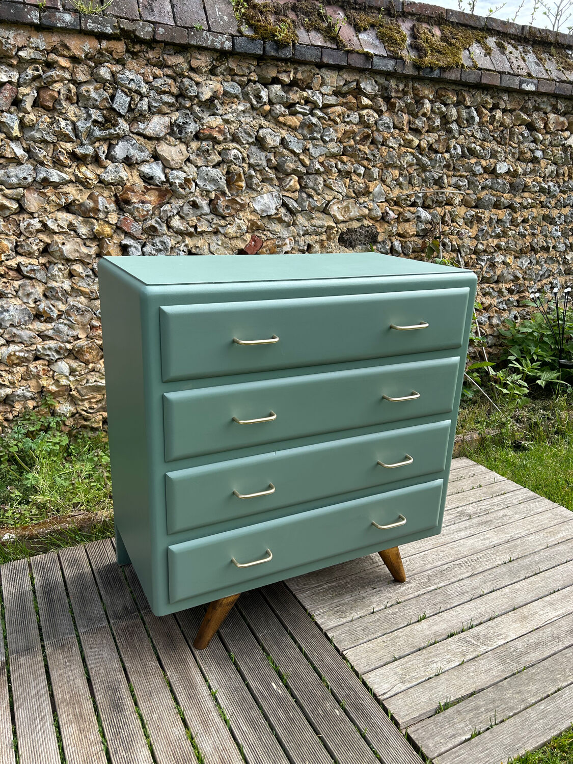 Vintage 1960s cedar green chest of drawers with 4 drawers.