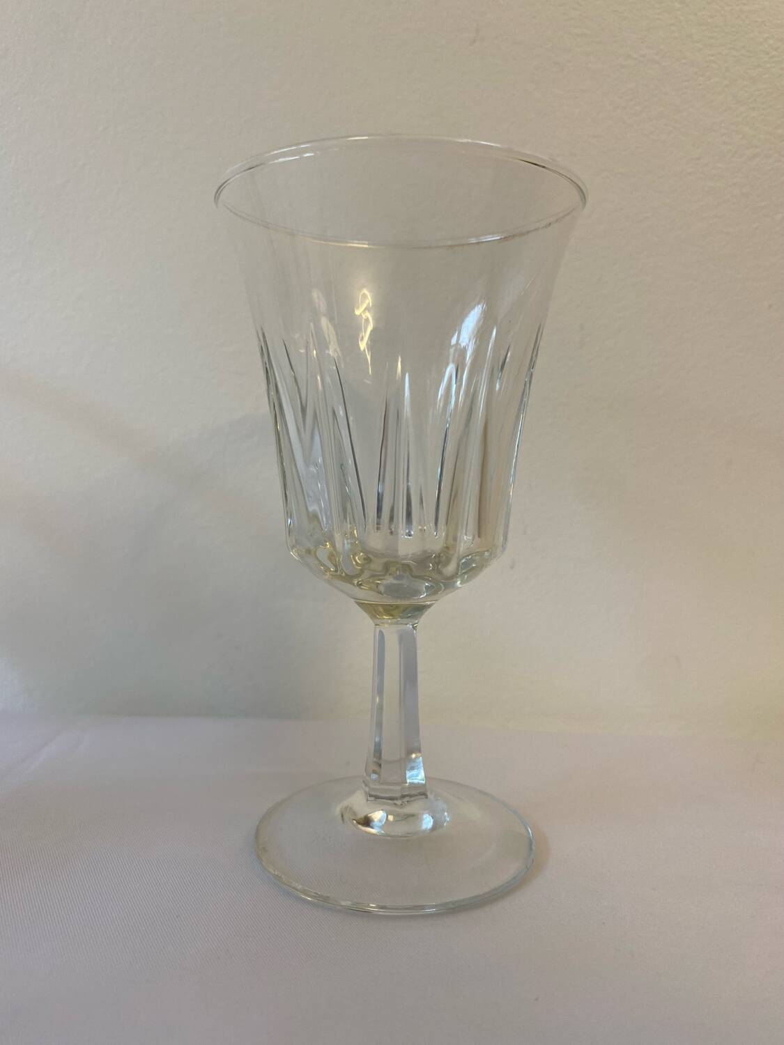 Set of 4 small stemmed glasses