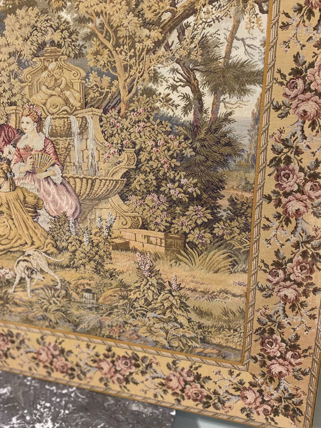 Romantic wall tapestry