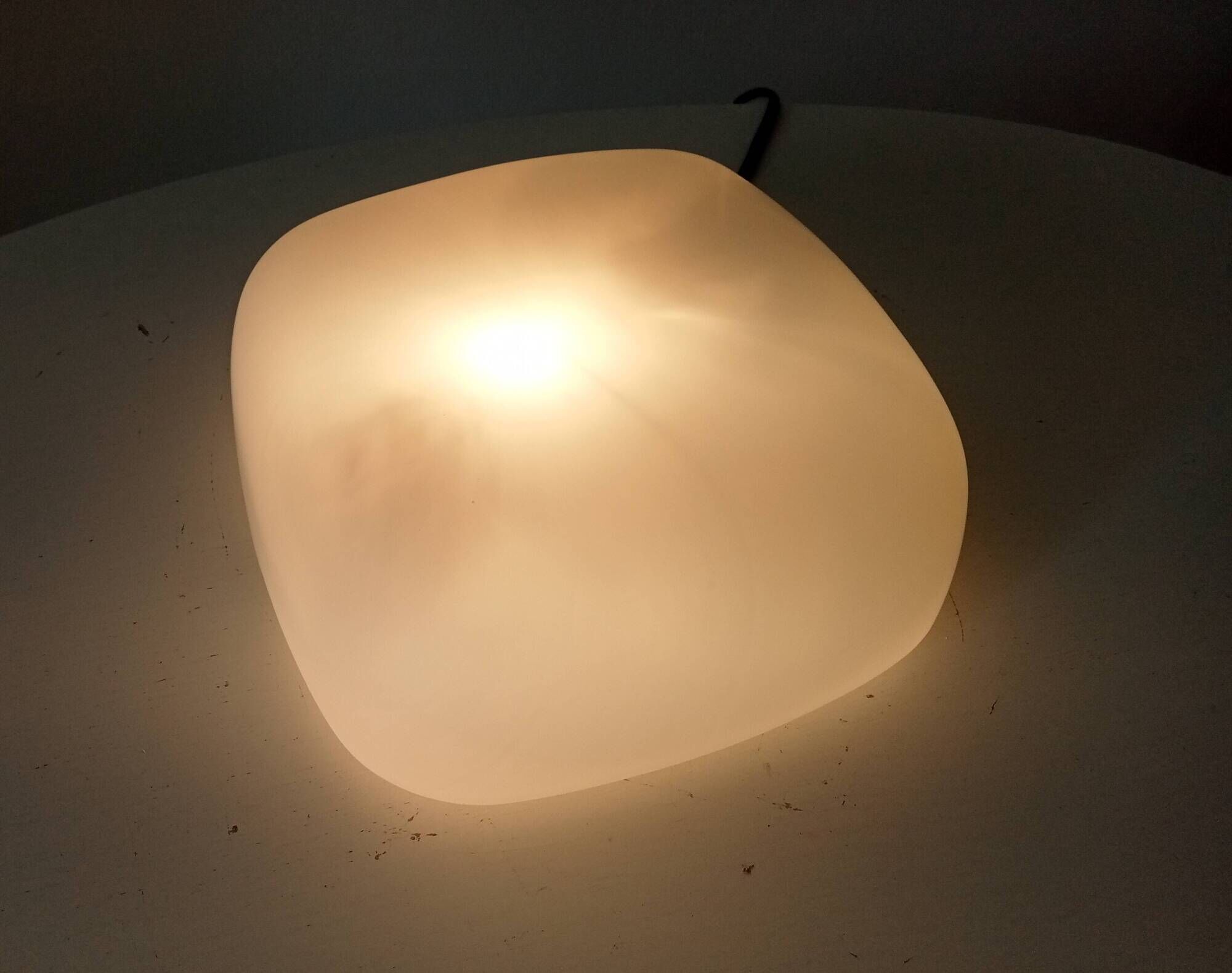 Vintage Italian ceiling light in opaline from the 1960s.