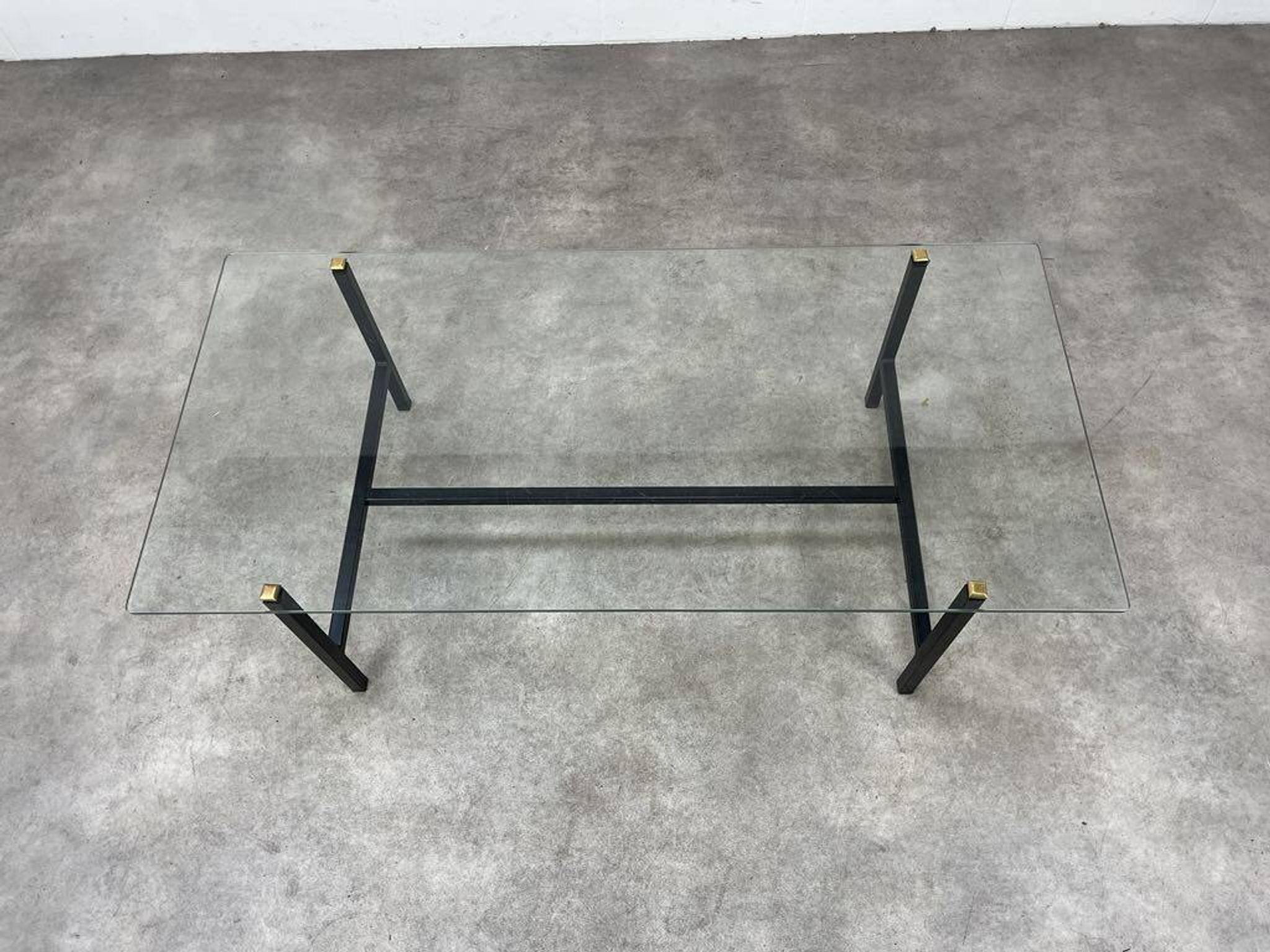 Table basse années 50 verre et métal noir