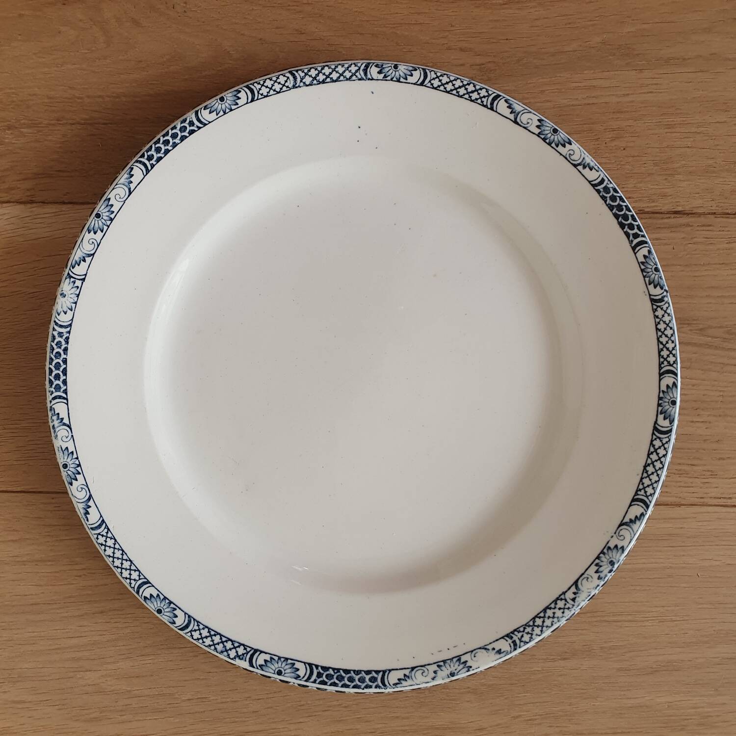 Terre de Fer Salins dish