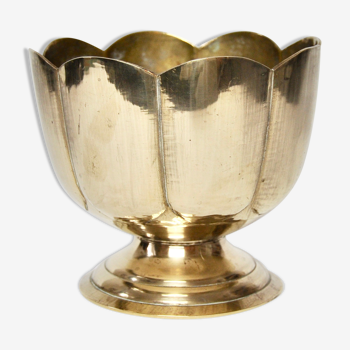 Brass cup / pot cache