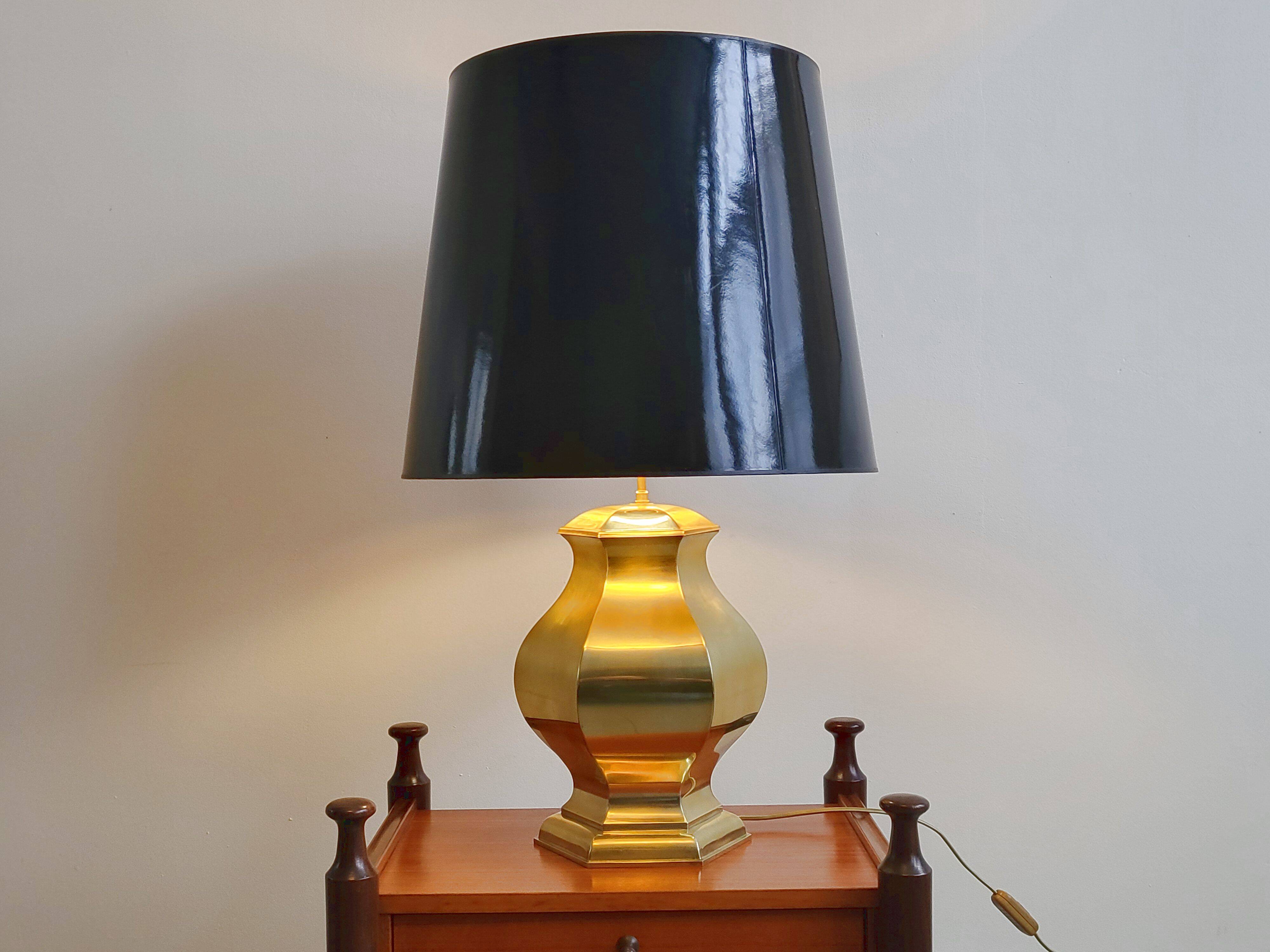 Vintage 1970 lamp in gold metal
