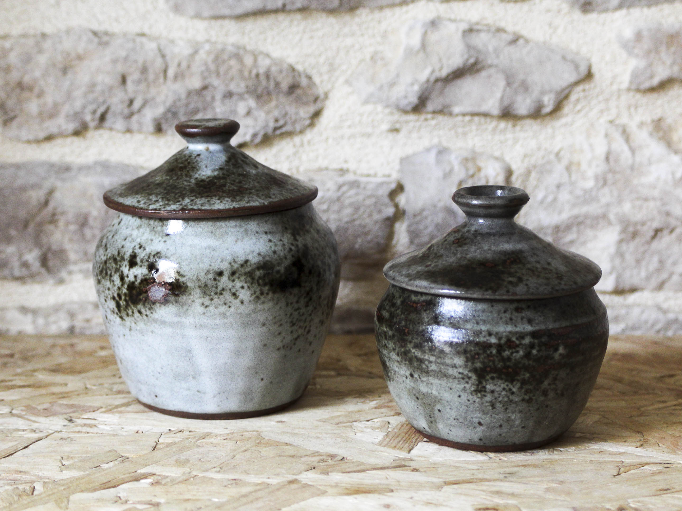 2 stoneware pots by Chantal and Thierry Robert - Puisaye