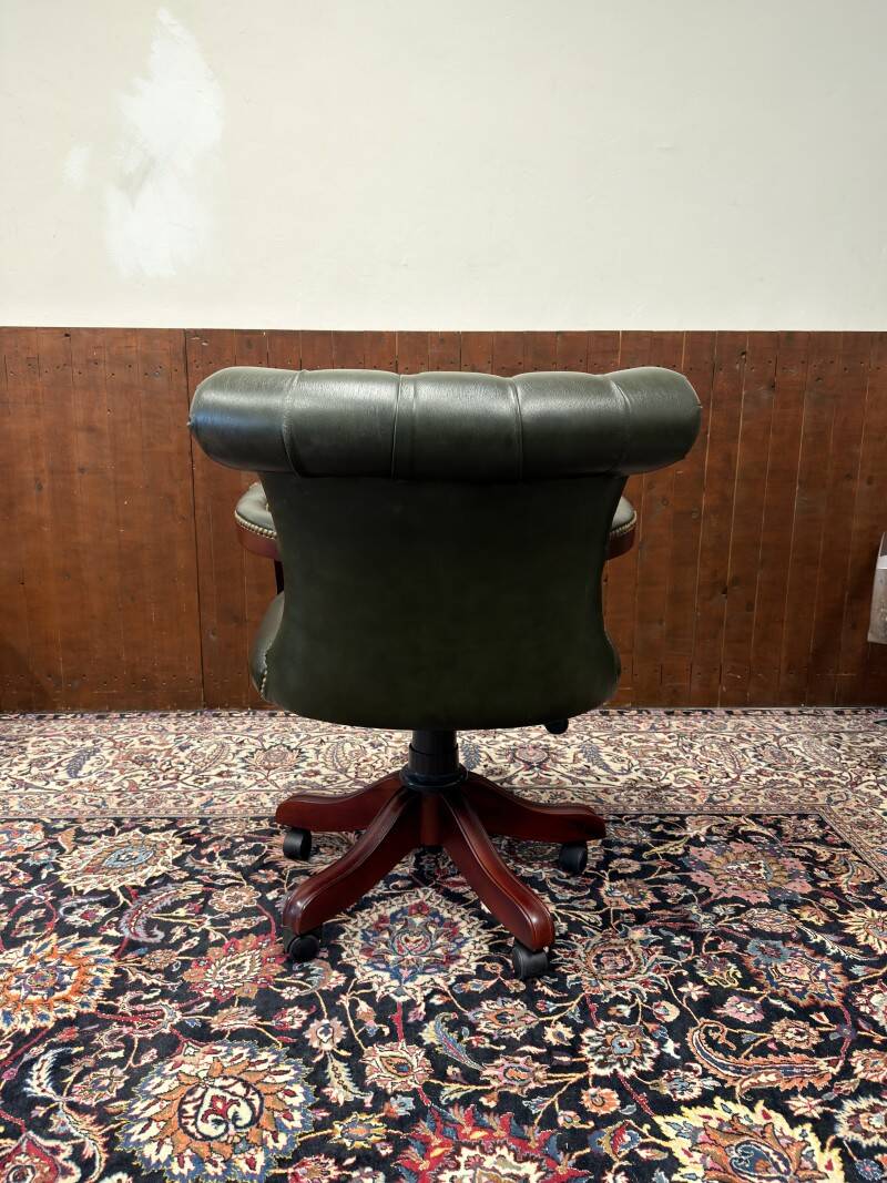 Chaise de bureau Chesterfield verte en anglais