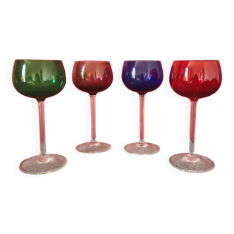 Ensemble verre à pied multicolore