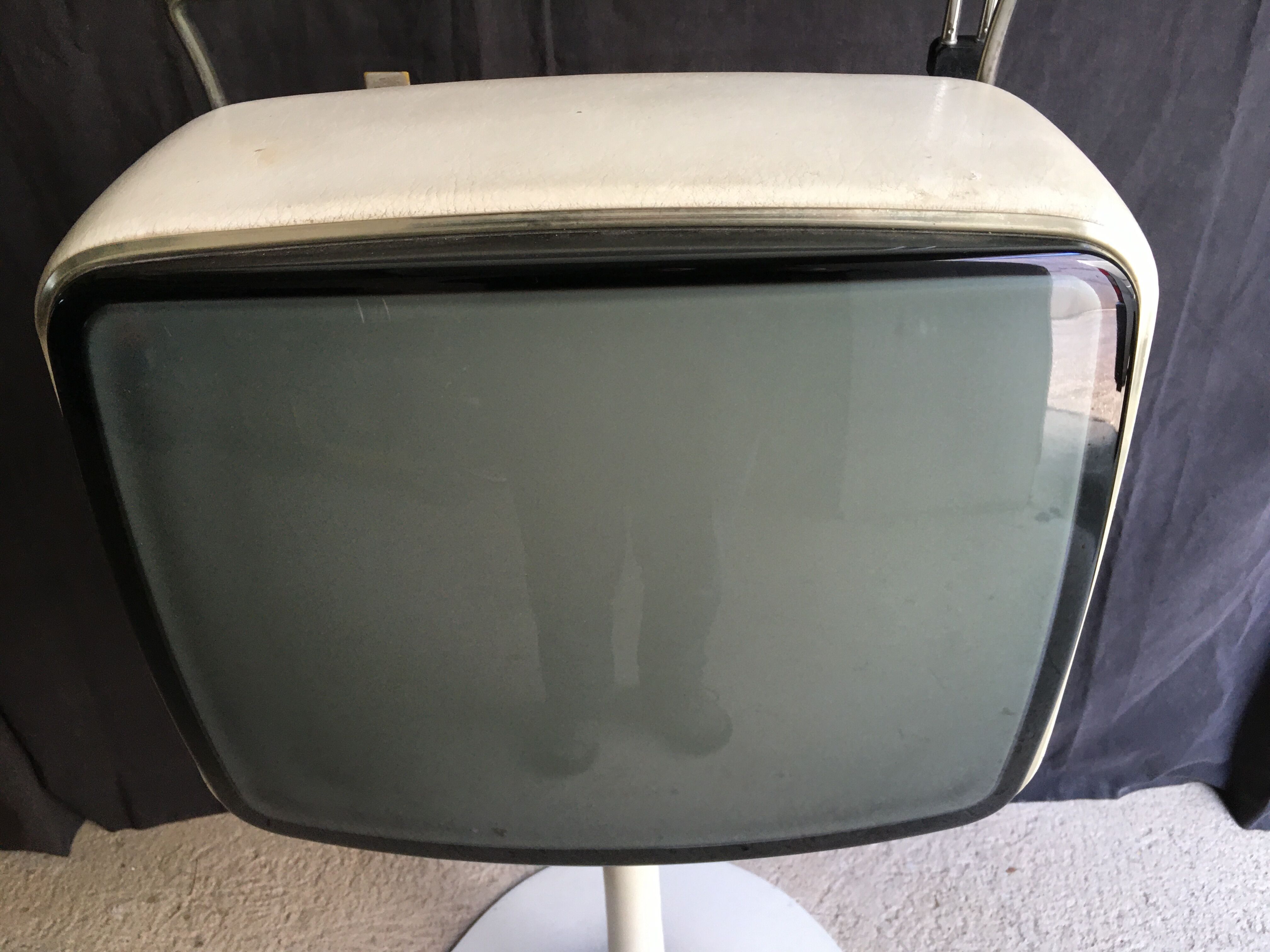 Television typical style "Space Age " 1970 Ribet-Desjardins, then Continental Edison label