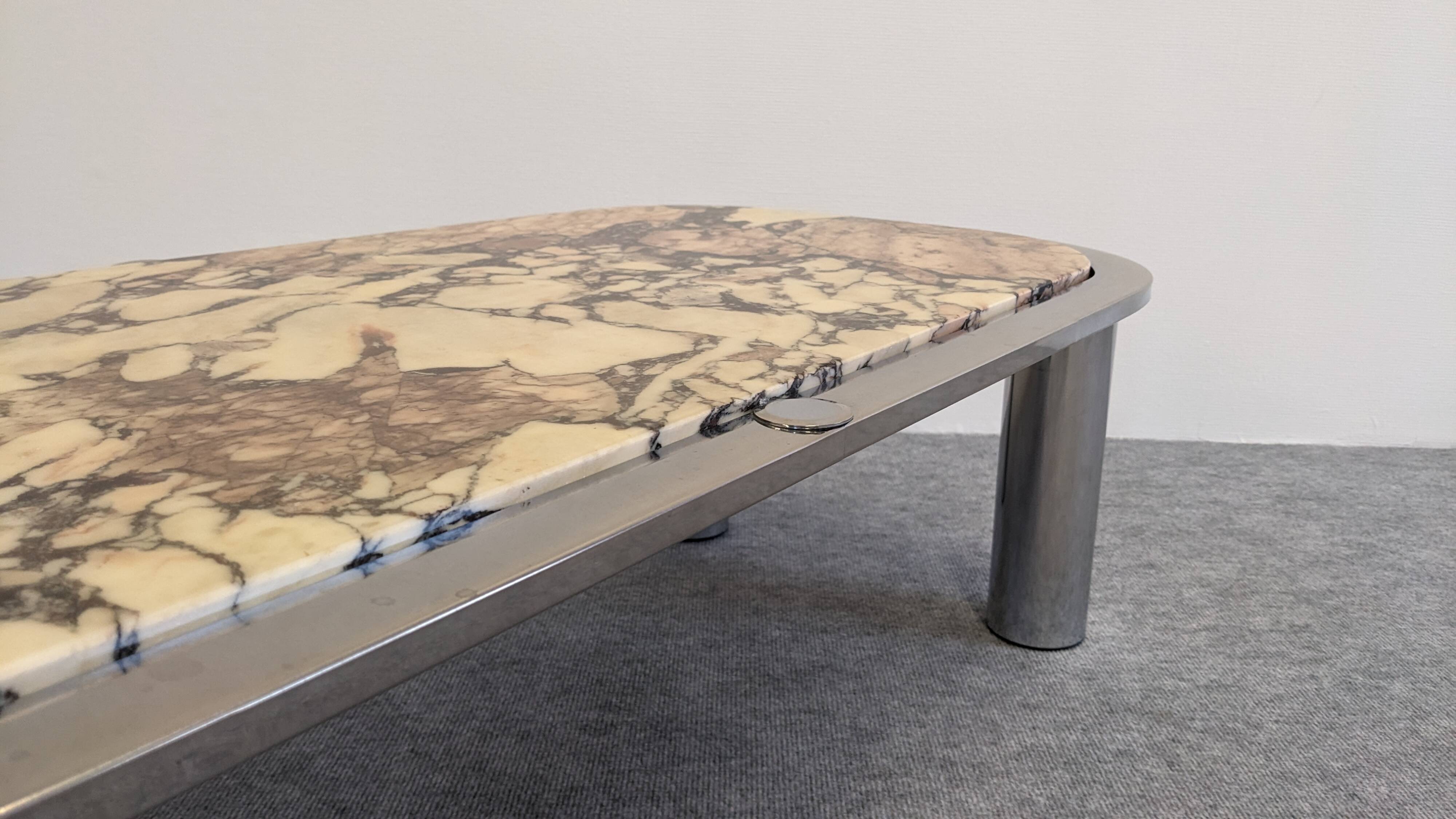 Italian marble coffee table from the 60s/70s