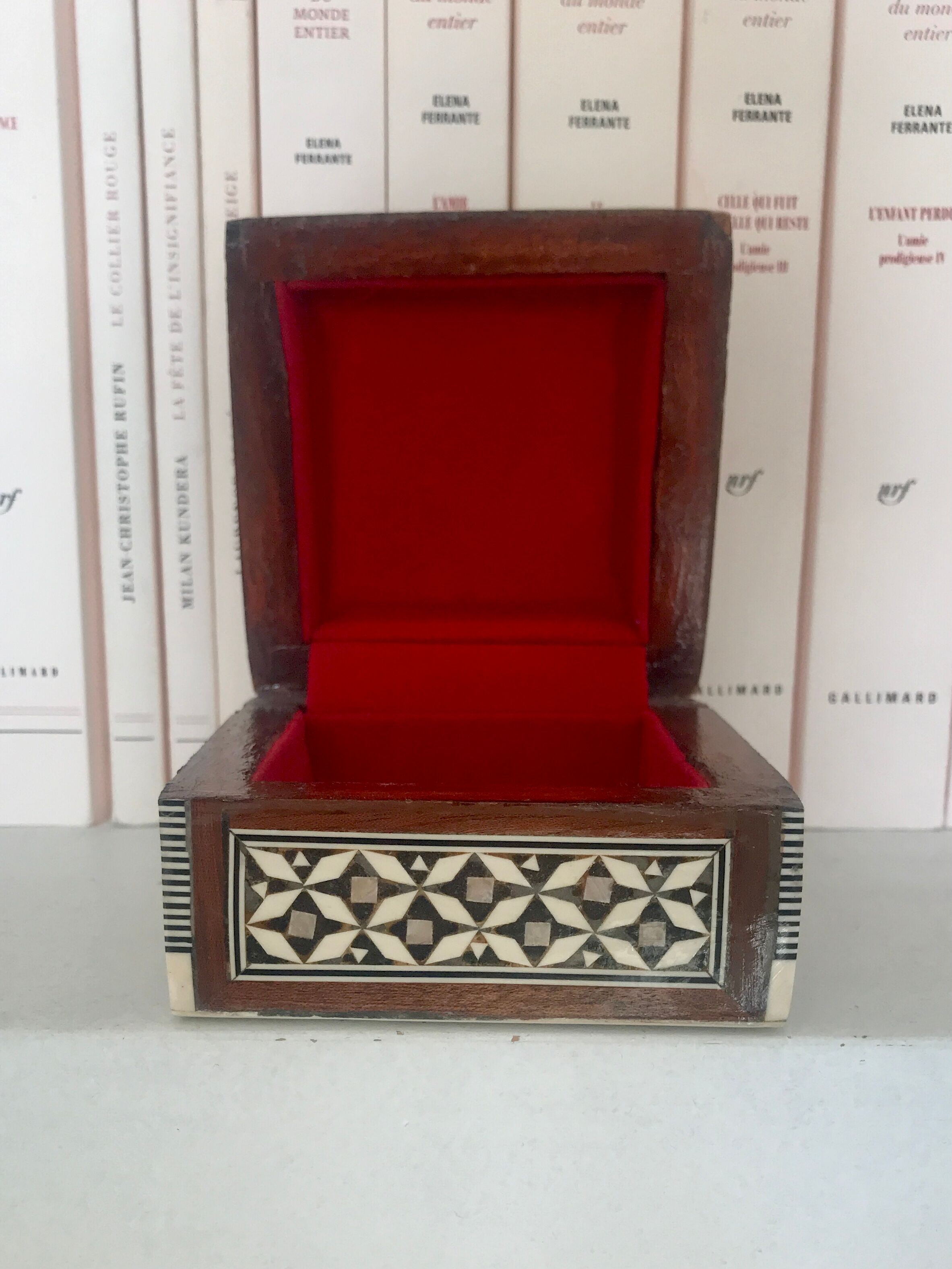 Oriental mother-of-pearl and wood box