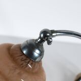 Lampe de chevet art deco Globe inclinable en opaline.