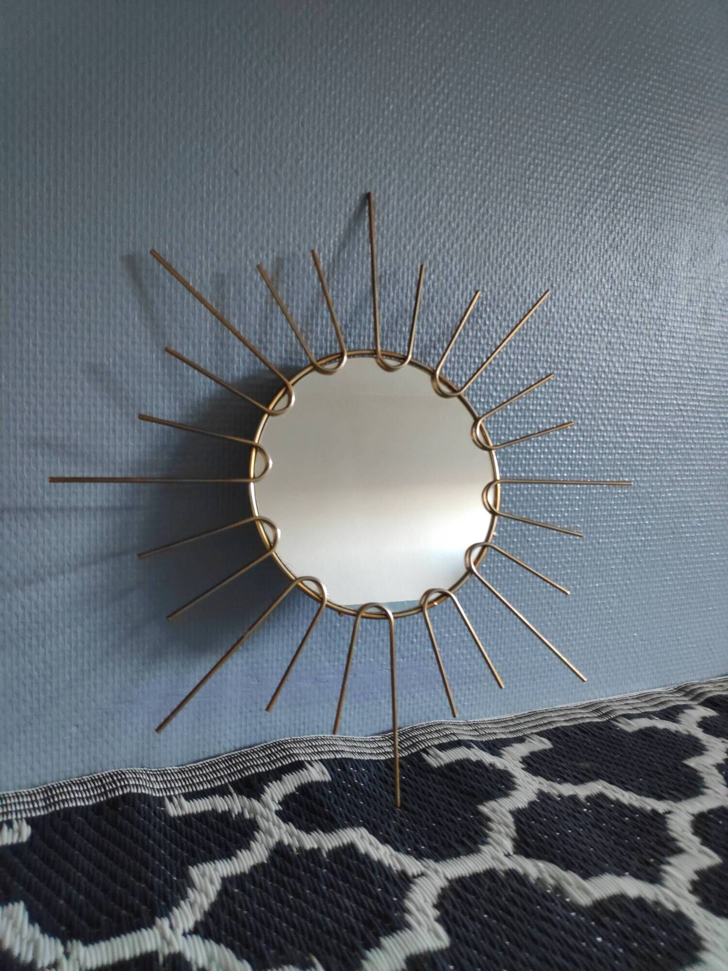 Miroir soleil mural avec métal doré vintage des années 60 42cm