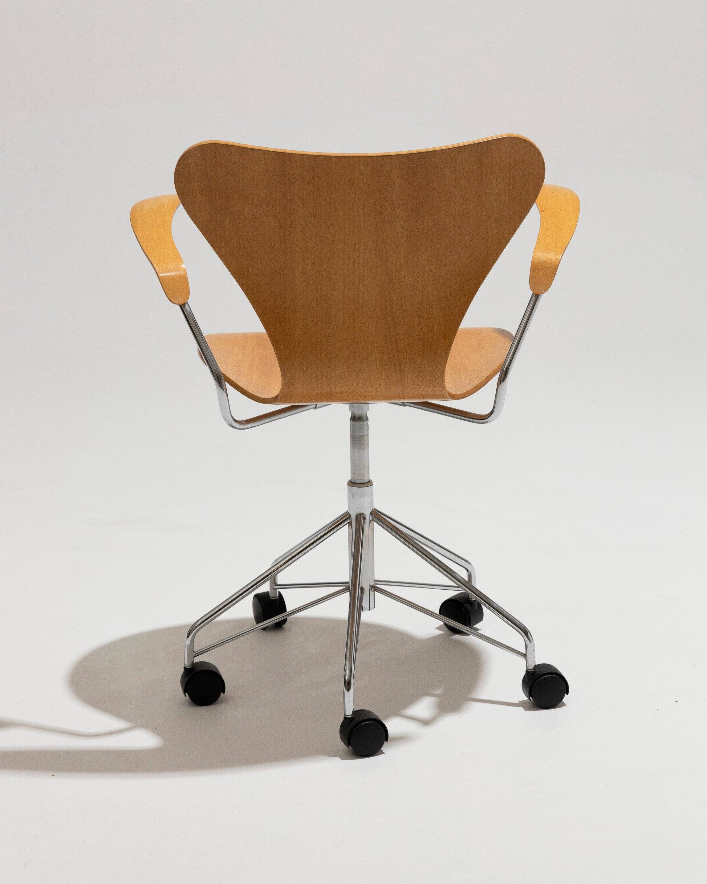 Swivel office chair 3217, Arne Jacobsen, 1960s