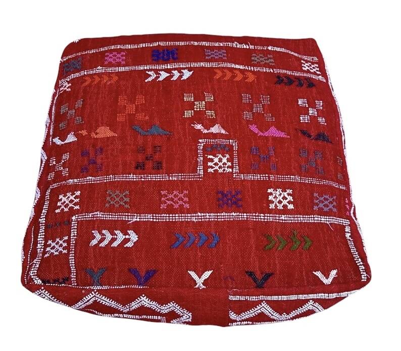 Set of 8 Moroccan Berber poufs in wool – Vintage red kilim