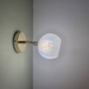 Applique tulipe vintage en verre de Clichy blanc