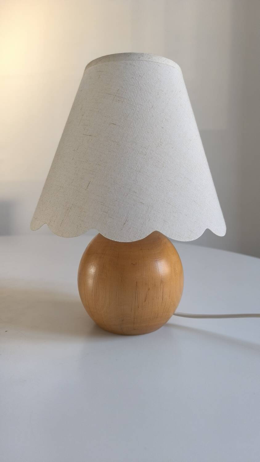 Wooden ball lamp