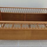 Art Deco baby with its wooden compass feet