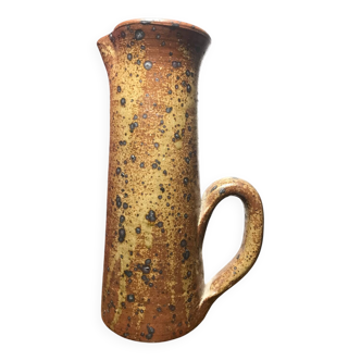 Nephrite stoneware pitcher from the 50s