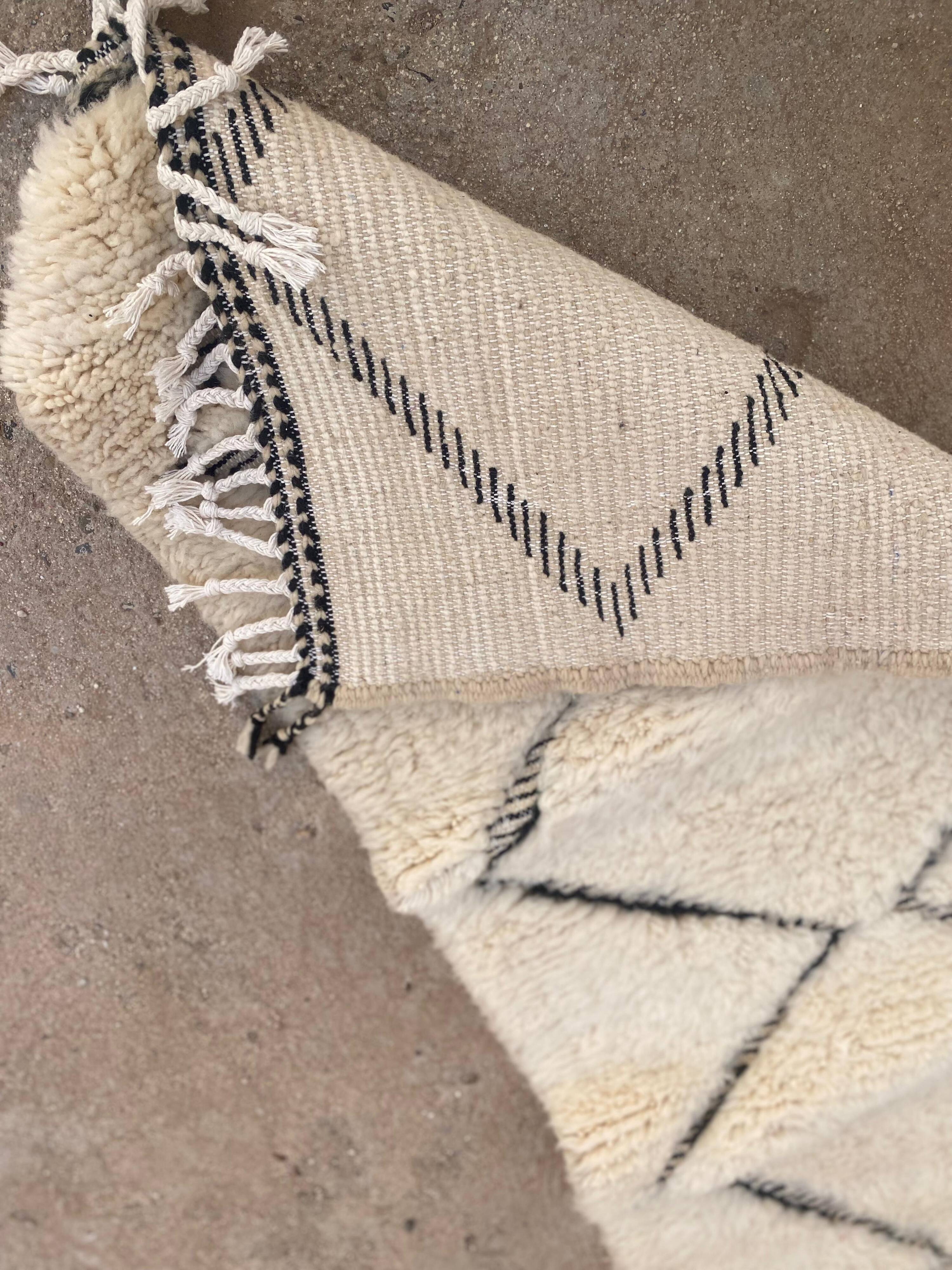 Tapis marrocan beni ouarine 250/80cm