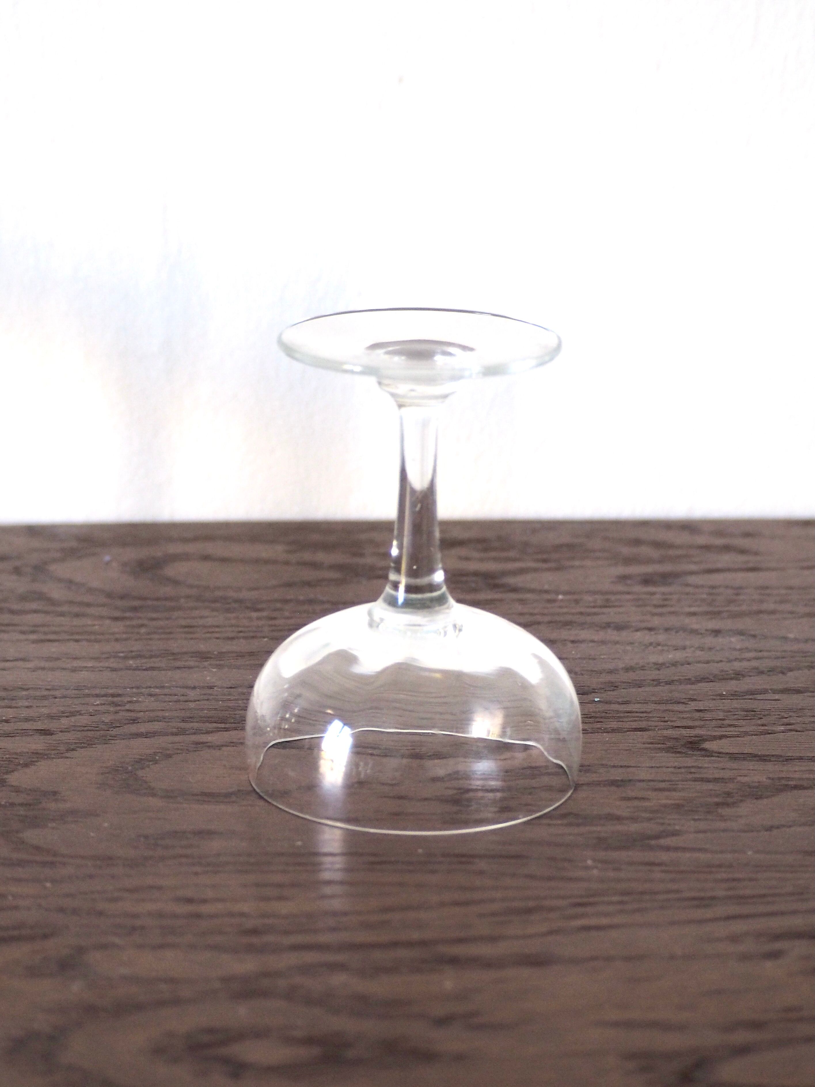 Set of 4 glass champagne glasses