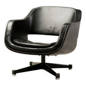 Black leather chaise longue by Olli Mannermaa for Finnart Ab, Finland, 1970