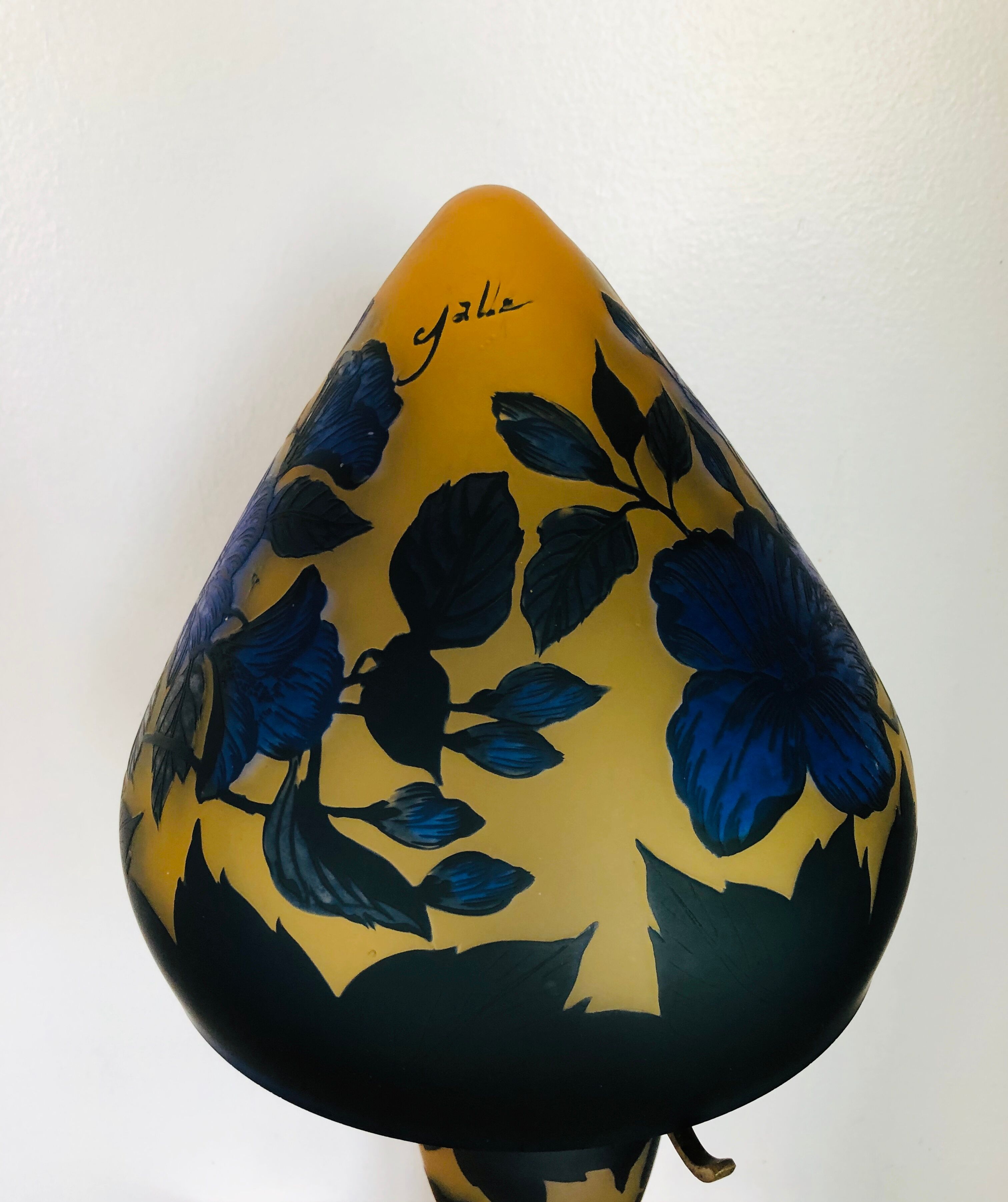 Glass paste lamp