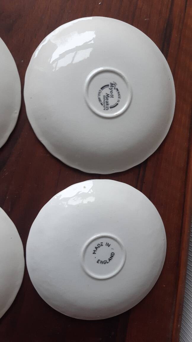 Set of 4 vintage Myott Staffordshire "Tonquin" coffee cups